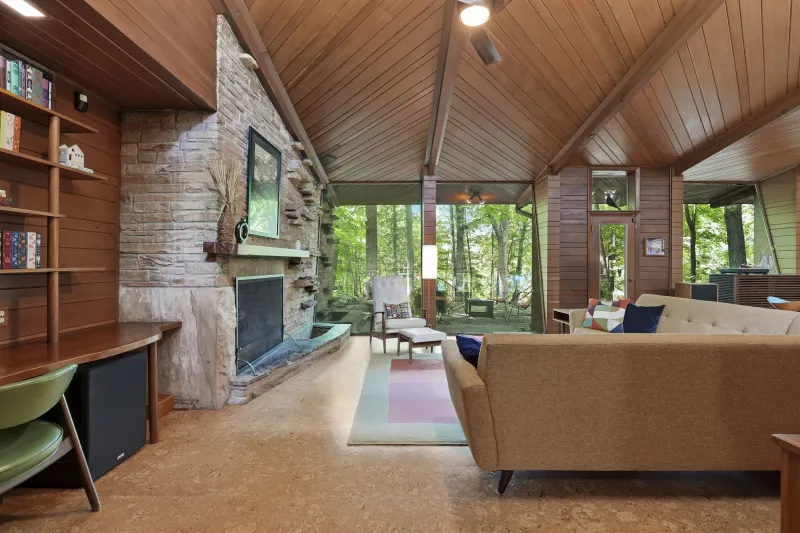 A Leslie Ayres-Designed Ranch Available In Washington Township