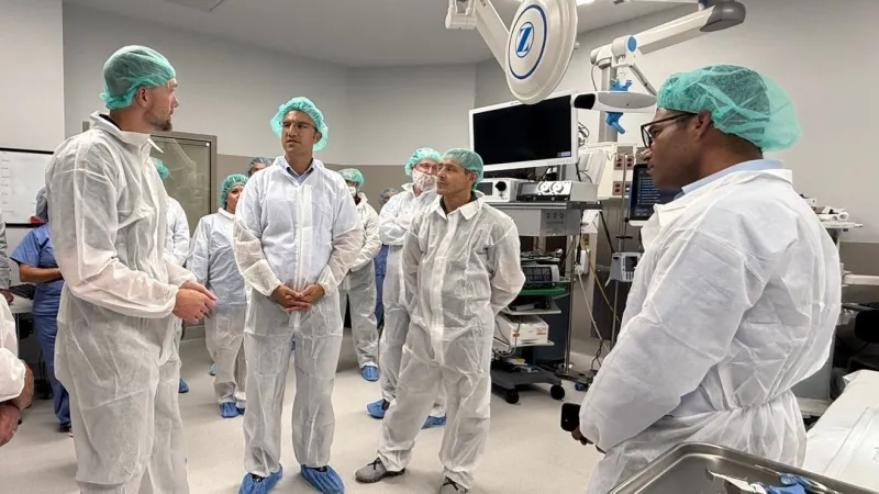 Indiana 2nd district congressman tours surgery center in Warsaw