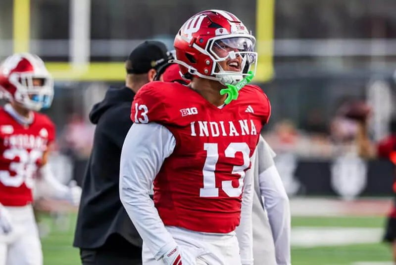 IU football defensive lineman Kellan Wyatt returning for the 2026 season