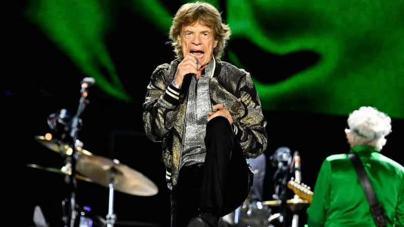 Mick Jagger proves he still has the 'Moves Like Jagger' in viral dance video