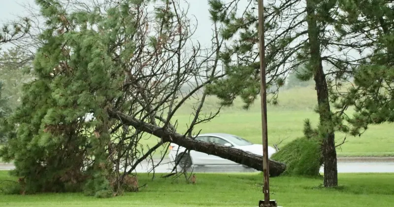 UPDATE | Powerful storms slam Region, toppling semis and knocking out power to thousands