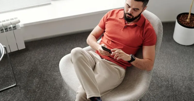 Does the way you sit change your mood?