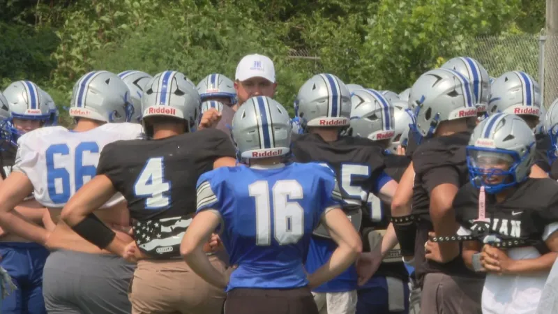 Friday Night Football Fever: Marian Knights