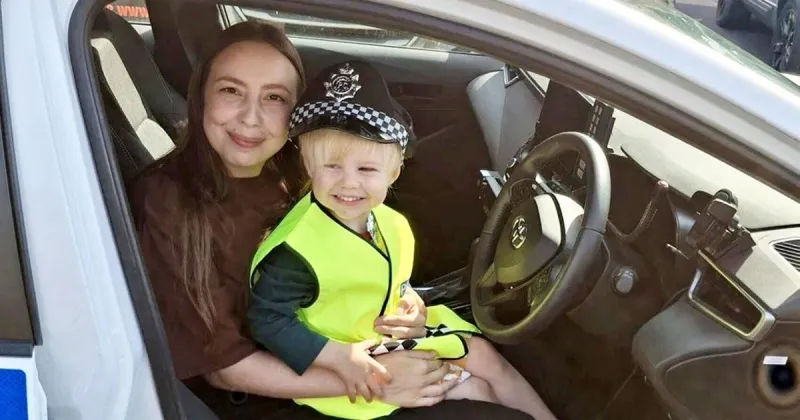 'Police-obsessed' 3-year-old calls cops to save mom