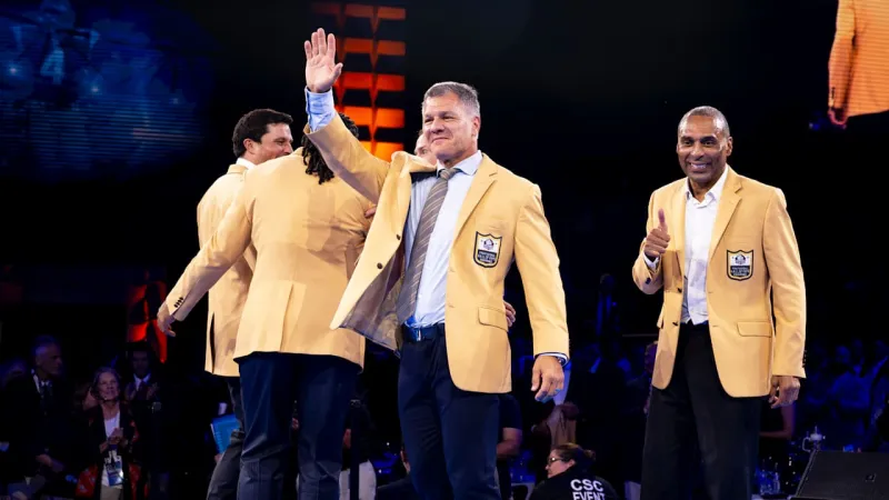 Adam Vinatieri: 2026 Pro Football Hall of Fame Bust Placement