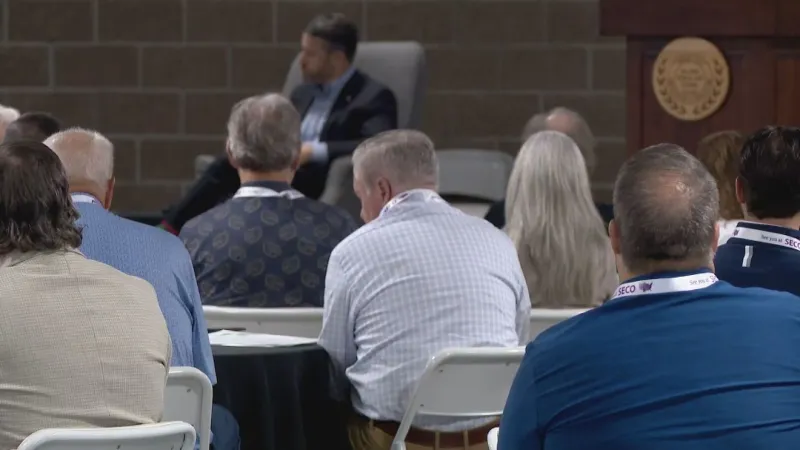 Sen. Young visits Elkhart Co., discusses proposed bill to improve housing affordability