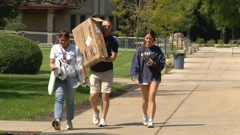 Holy Cross College students move into new residence hall