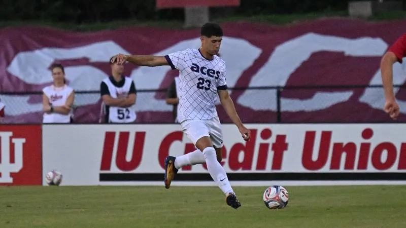 Aces Fall at 22nd-Ranked Indiana
