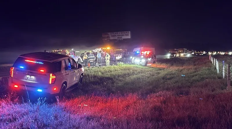 Three die after I-65 accident early Sunday morning