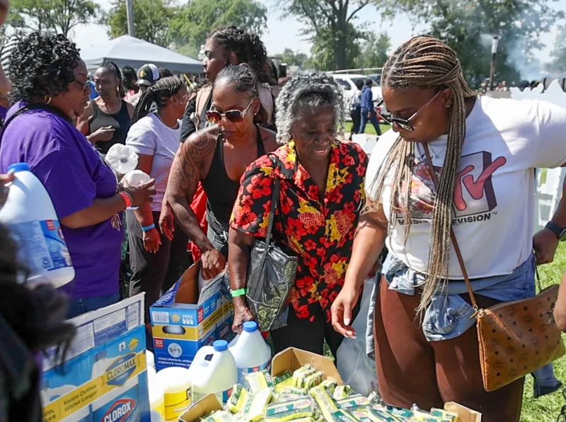 'Gary spoke up for Gary' | City brings out vendors, barbers and food critic Keith Lee to help residents