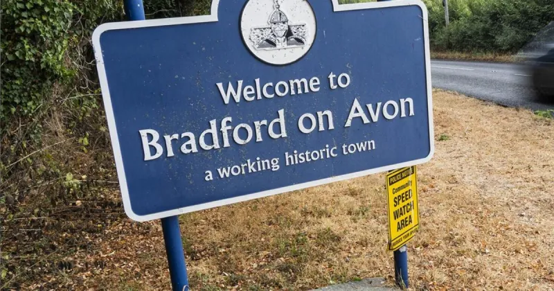 Google agrees to stop hyphenating a tiny town's name