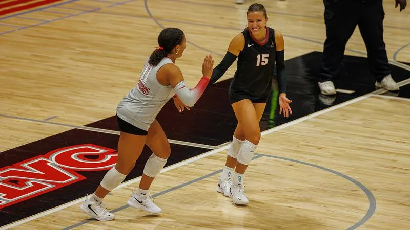 Hounds Sweep Vulcans, Arrows to Open Wheeling Hall of Fame/Alumni Tournament