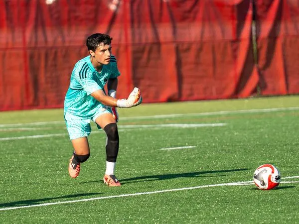 Hughes-Suiters, Campos Lead Wabash Past Illinois Wesleyan 2-0