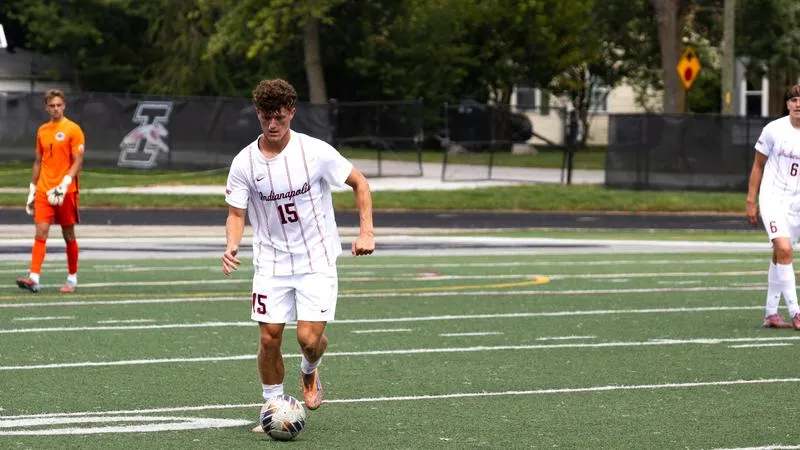 Greyhounds Fall Late in 2-1 Battle at Rockhurst