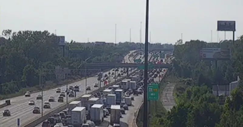 Stalled vehicle clogs holiday weekend travel on I-80 in Northwest Indiana