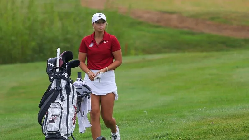 Greyhounds Take Third at Season-Opening Tournament