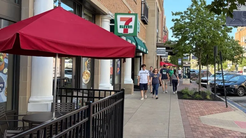 Fans arrive for Notre Dame football home opener
