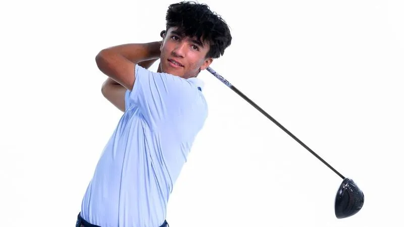 Brooks Cards Rounds of 68 and 67 on First Day of Butler Career
