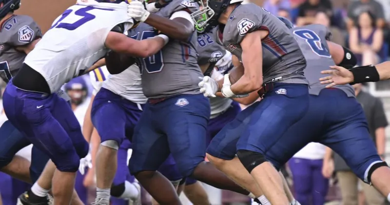 Railroaders defeated by Hornets 43-28