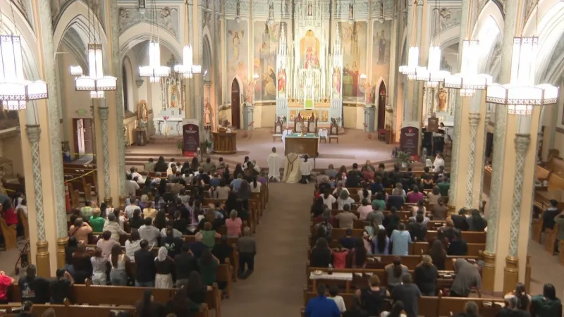 Hundreds gather to mourn local mothers found in St. Joseph River