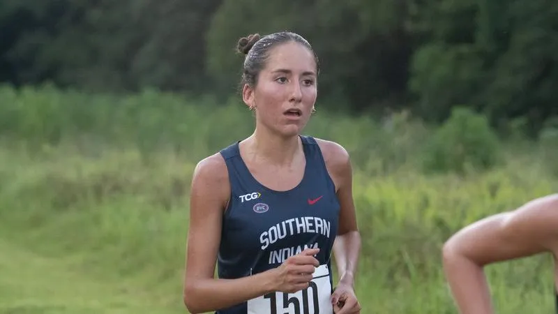 Fuentes paces USI women at OVC Preview meet