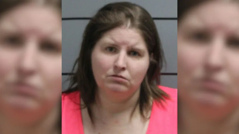 40-year-old woman faces several felonies after allegedly sending nudes to minor