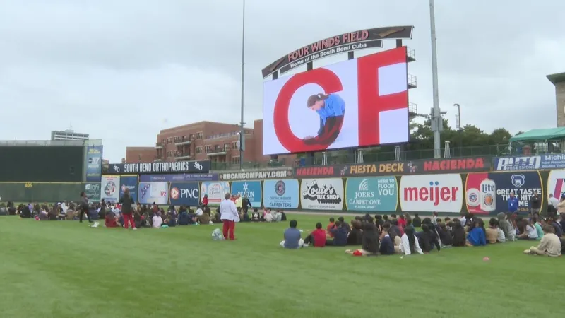 Eighth-grade students from South Bend, Mishawaka take part in hands-on CPR training event