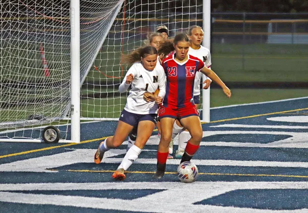 Patriots score late goal to beat Knights