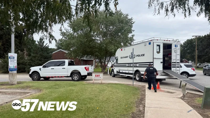 Suspicious package reported behind Elkhart CVS; county bomb squad on the scene