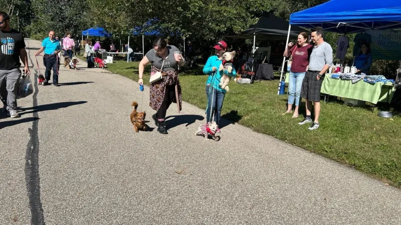 Pet lovers take the streets of Elkhart