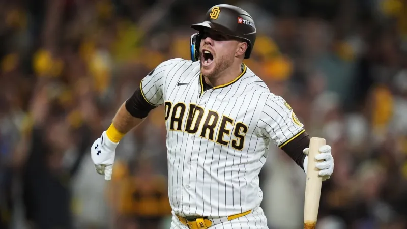 Gavin Sheets' pinch-hit homer propels Padres past Cubs for 2-game Wild Card series