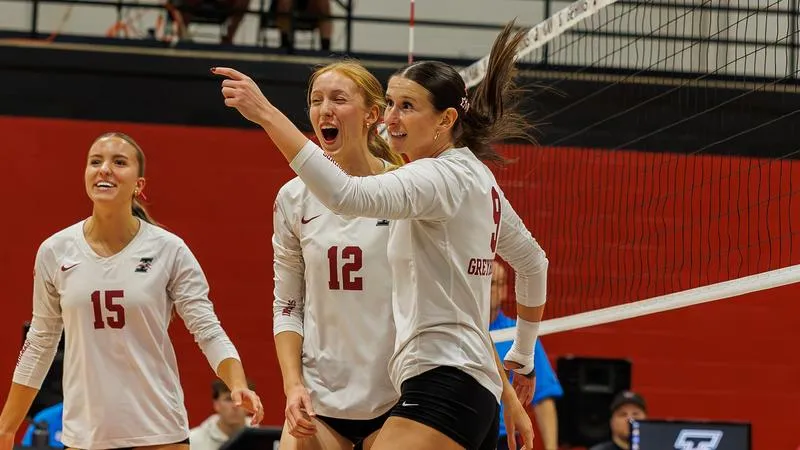 Lynch Brings Home GLVC Women's Volleyball Player of the Week Award