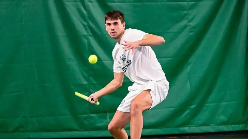 Bulldogs Post Strong Showing at Louisville Invitational