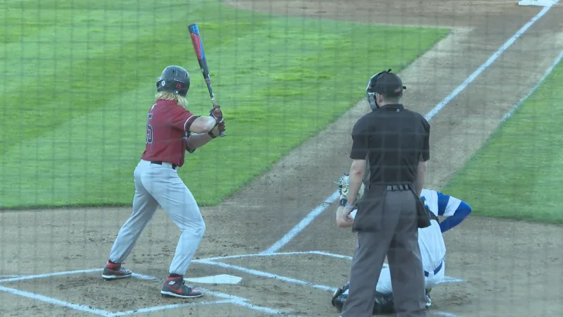 Bethel University baseball Fall Classic raises funds for former player battling cancer