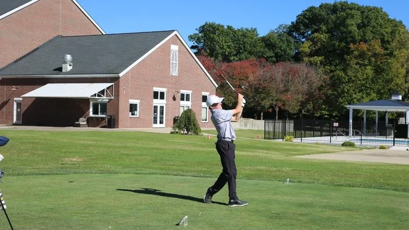 Carteaux Leads Wabash at College Invitational