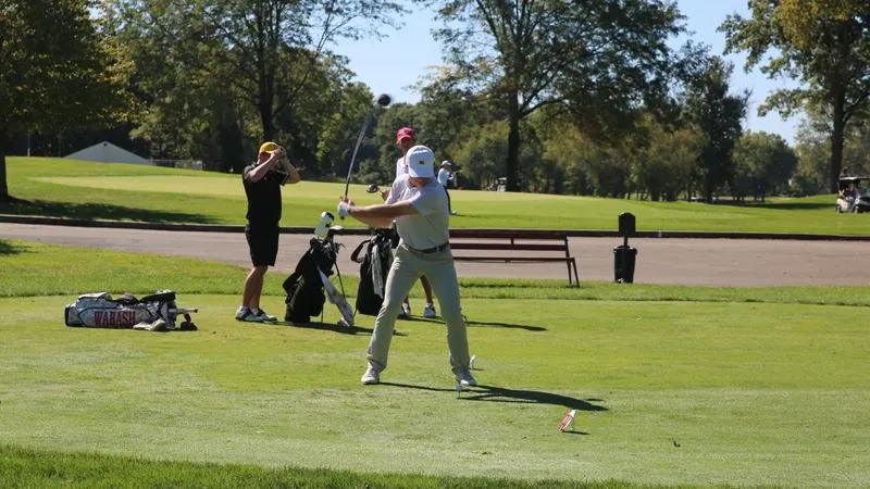 Dellinger, Carteaux Lead Wabash to 12th-Place Finish at College Invitational