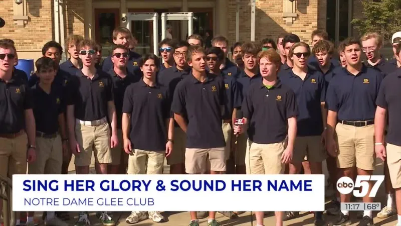 Notre Dame Glee Club starts off home game weekend in song