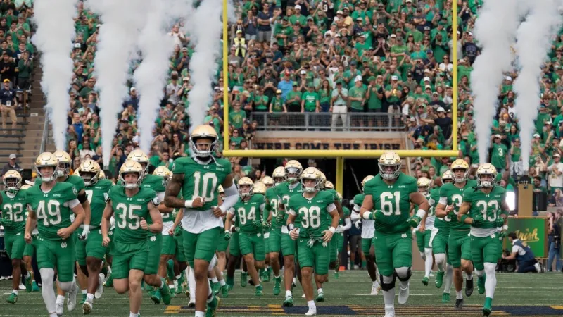 Notre Dame rises to No. 2 in AP top 25 after win over Stanford