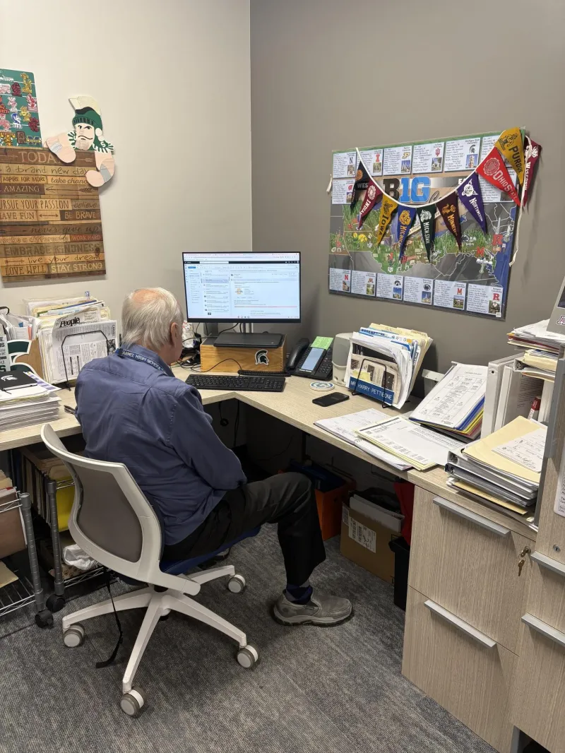CCRC Helps Seniors with College Applications