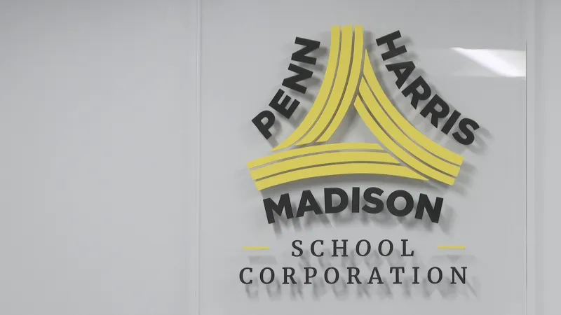 P-H-M Board unanimously approves new teachers' agreement