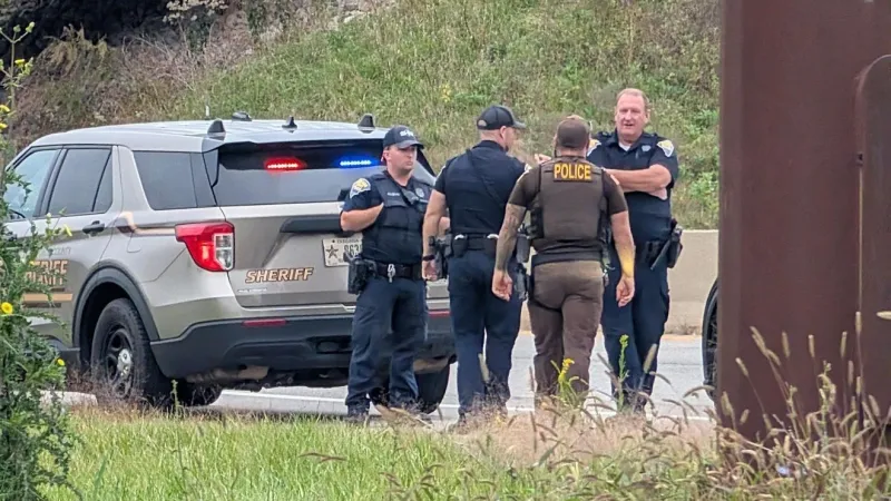 Police capture suspect in Roseland after Indiana Toll Road pursuit and foot chase