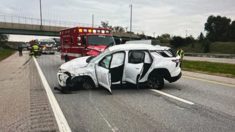 Rollover crash temporarily shuts down westbound section of Indiana Toll Road