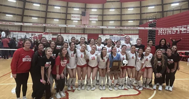 Composed Crown Point girls volleyball team wins its eighth straight sectional title
