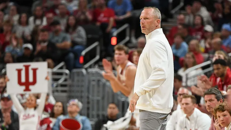 Video: Darian DeVries, Bryce Lindsay react to IU basketball's exhibition win against North Carolina