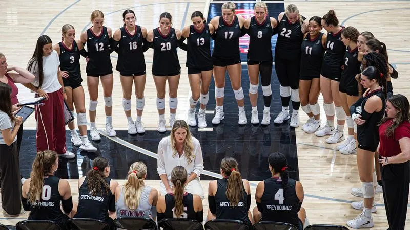 Volleyball Debuts at #4 In Initial Midwest NPI Rankings