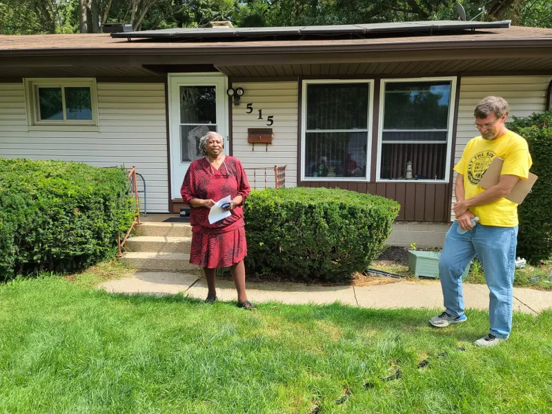 IN-PERSON WORKSHOP-Erin Charpentier, Indiana Organizing Associate of Solar United Neighbors Indiana, at an in-person workshop TONIGHT-see details below