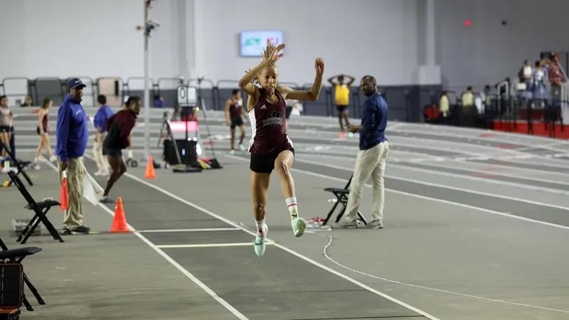 Schofield makes an early statement in the season opener in Louisville on Saturday