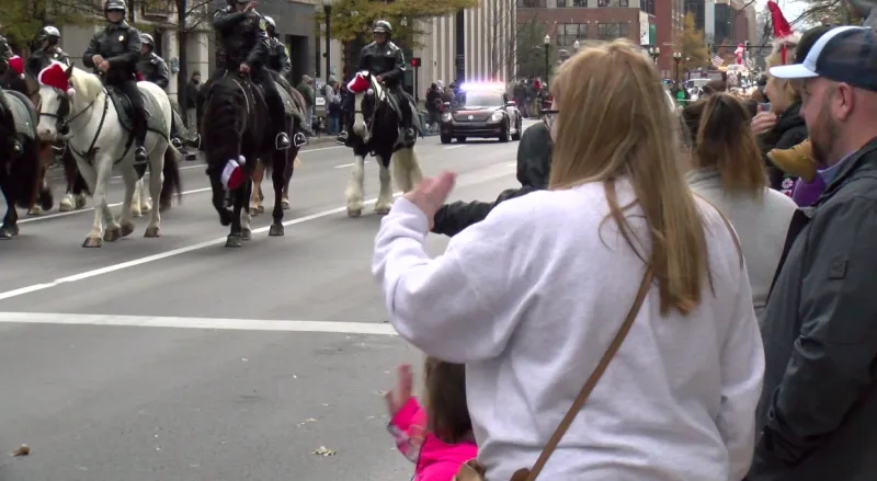 Lexington Christmas Parade comes to downtown