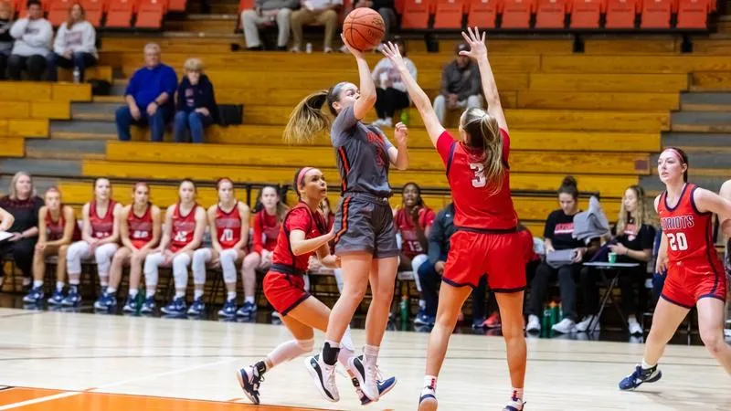 Defense Shines In Road Win At #22 Georgetown