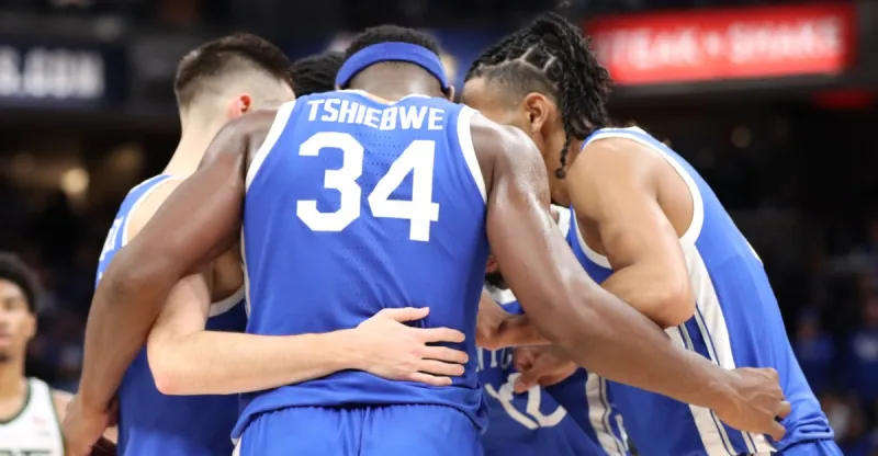 Kentucky vs. Michigan gameday headlines and final football bowl projections